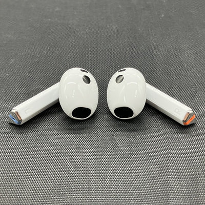 【中古】Galaxy Buds3 ホワイト 【SM-R530NZWAXJP】【秋葉原】