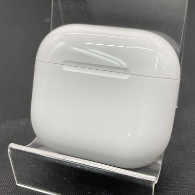 【中古】AirPods 4 MXP93J/A（アクティブノイズキャンセリング搭載）【秋葉原】