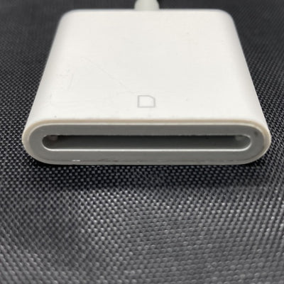 【中古】Apple Lightning - 30ピンアダプタ （0.1m）【秋葉原】