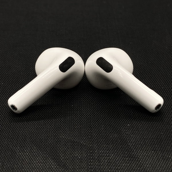 【中古】AirPods 4 MXP93J/A（アクティブノイズキャンセリング搭載）【秋葉原】