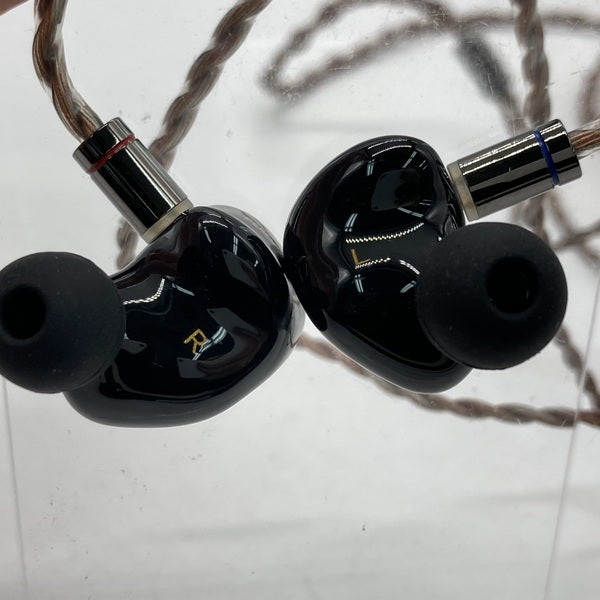 【中古】PERFORMER 8【秋葉原】