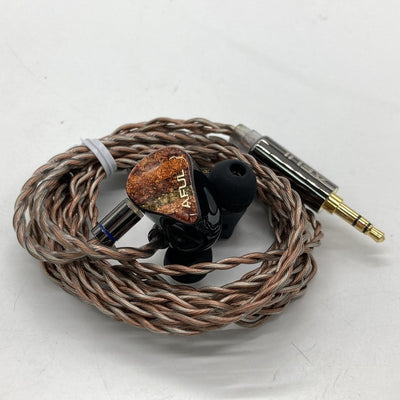 【中古】PERFORMER 8【秋葉原】