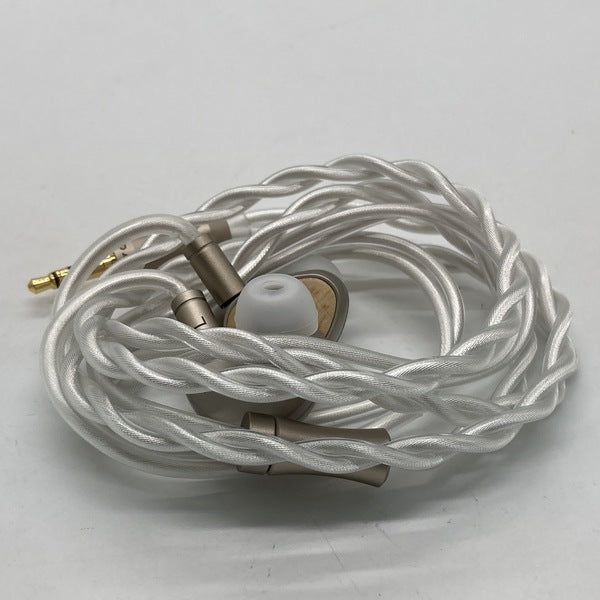 【中古】Que【日本橋】