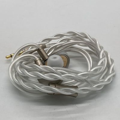【中古】Que【日本橋】