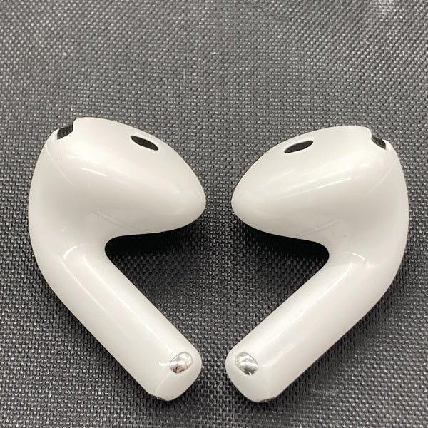 【中古】AirPods 4 MXP93J/A（アクティブノイズキャンセリング搭載）【日本橋】