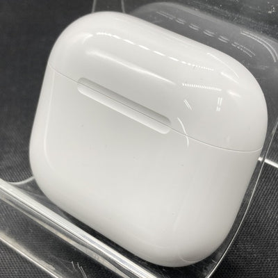【中古】AirPods 4 MXP93J/A（アクティブノイズキャンセリング搭載）【秋葉原】