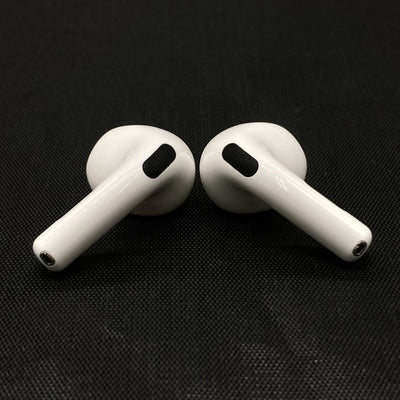 【中古】AirPods 4 MXP93J/A（アクティブノイズキャンセリング搭載）【秋葉原】