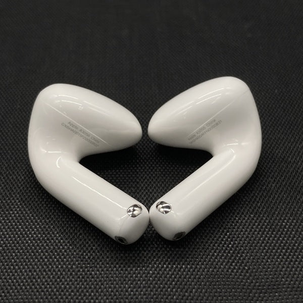 【中古】AirPods 4 MXP93J/A（アクティブノイズキャンセリング搭載）【秋葉原】