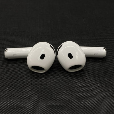 【中古】AirPods 4 MXP93J/A（アクティブノイズキャンセリング搭載）【秋葉原】
