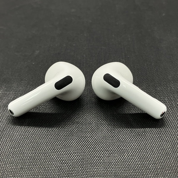 【中古】AirPods 4 MXP63J/A【日本橋】