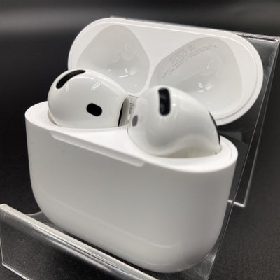 【中古】AirPods 4 MXP93J/A（アクティブノイズキャンセリング搭載）【秋葉原】