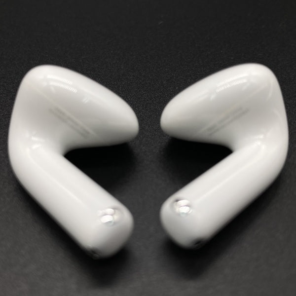 【中古】AirPods 4 MXP93J/A（アクティブノイズキャンセリング搭載）【秋葉原】