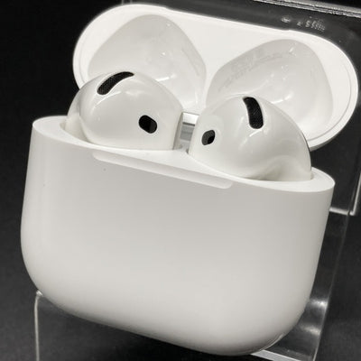 【中古】AirPods 4 MXP93J/A（アクティブノイズキャンセリング搭載）【秋葉原】
