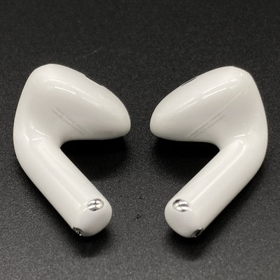 【中古】AirPods 4 MXP93J/A（アクティブノイズキャンセリング搭載）【秋葉原】