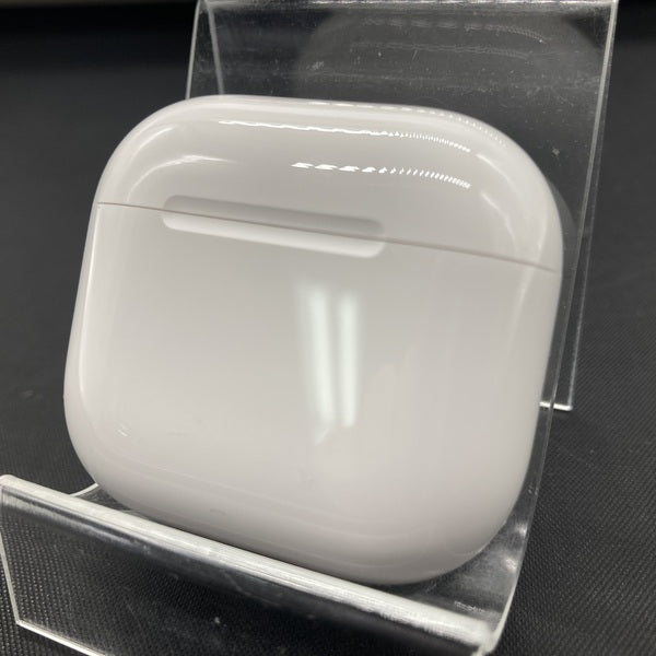 【中古】AirPods 4 MXP93J/A（アクティブノイズキャンセリング搭載）【秋葉原】