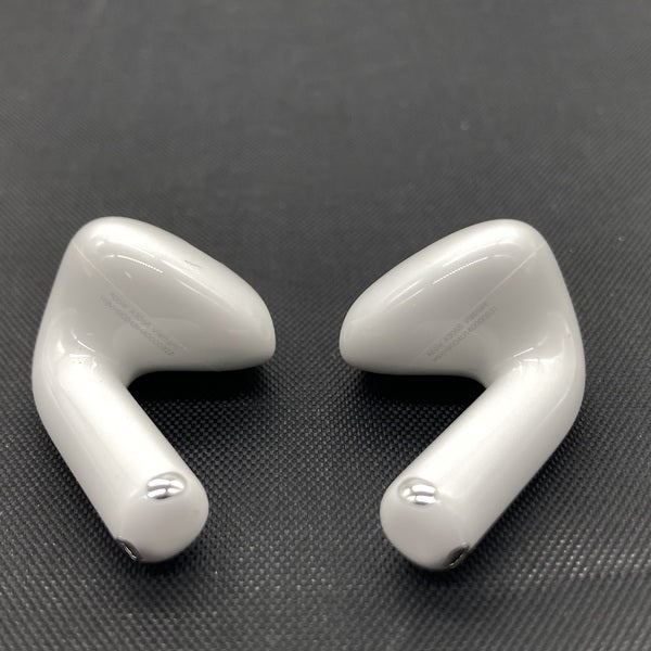【中古】AirPods 4 MXP93J/A（アクティブノイズキャンセリング搭載）【秋葉原】
