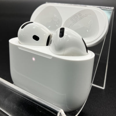 【中古】AirPods 4 MXP93J/A（アクティブノイズキャンセリング搭載）【秋葉原】