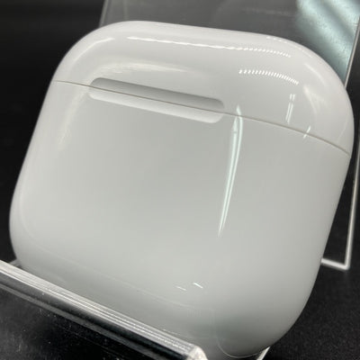 【中古】AirPods 4 MXP93J/A（アクティブノイズキャンセリング搭載）【秋葉原】