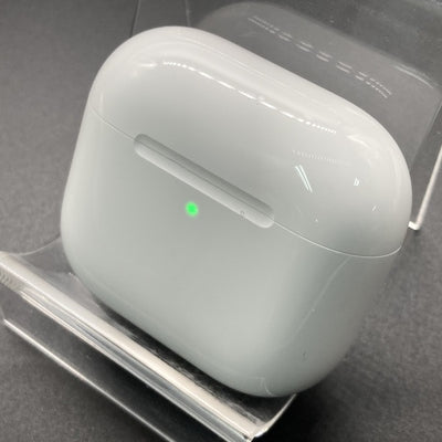 【中古】AirPods 4 MXP93J/A（アクティブノイズキャンセリング搭載）【秋葉原】
