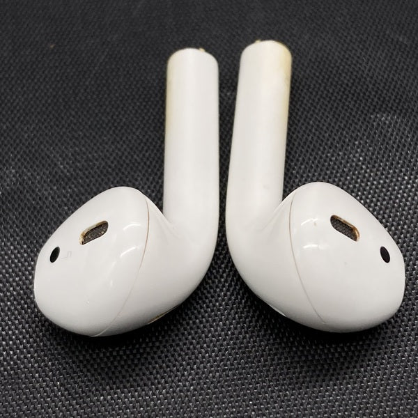 Apple 【中古】AirPods with Wireless Charging Case MRXJ2J-A