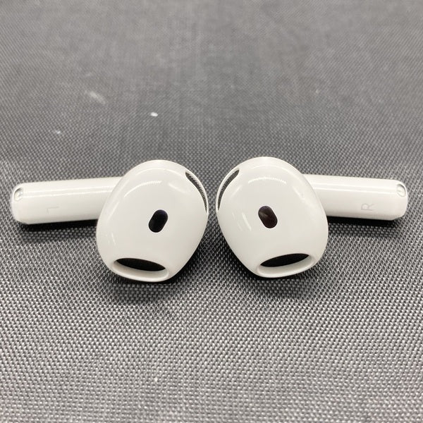 【中古】AirPods 4 MXP93J/A（アクティブノイズキャンセリング搭載）【秋葉原】