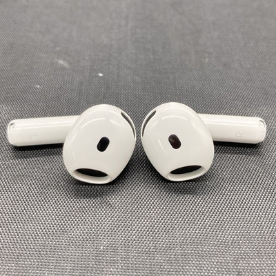 【中古】AirPods 4 MXP93J/A（アクティブノイズキャンセリング搭載）【秋葉原】