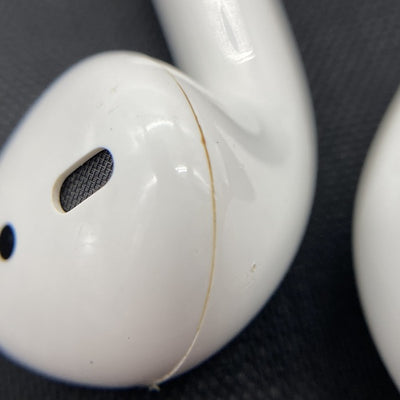 【中古】AirPods with Charging Case MV7N2J/A【日本橋】