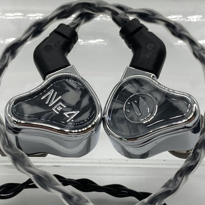 【中古】Neon 4【秋葉原】