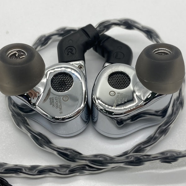 ‼️希少品‼️FiR AudioKrpton-5　イヤホン一式 FiR Audio 【中古】Krypton 5【日本橋】 – e☆イヤホン