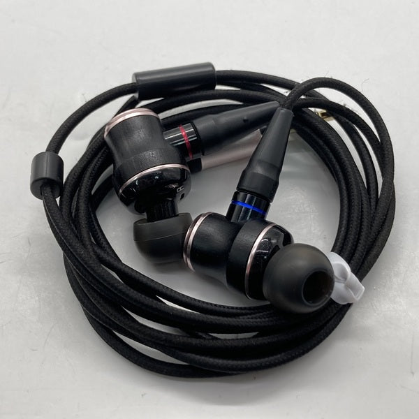ヘッドホン JVC HA-FW01 JVC HA-FW01 In-Ear Headphones Review | Sound & Vision