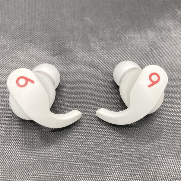 【中古】Beats Fit Pro ホワイト【秋葉原】