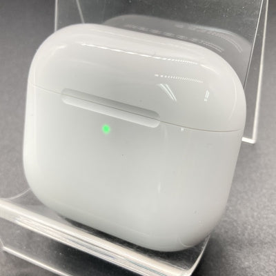 【中古】AirPods 4 MXP93J/A（アクティブノイズキャンセリング搭載）【秋葉原】