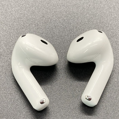 【中古】AirPods 4 MXP93J/A（アクティブノイズキャンセリング搭載）【秋葉原】