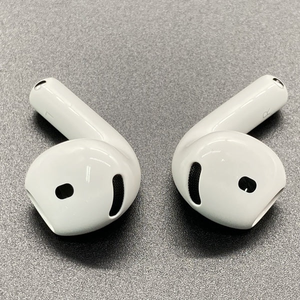 【中古】AirPods 4 MXP93J/A（アクティブノイズキャンセリング搭載）【秋葉原】