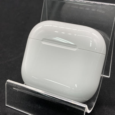 【中古】AirPods 4 MXP93J/A（アクティブノイズキャンセリング搭載）【秋葉原】