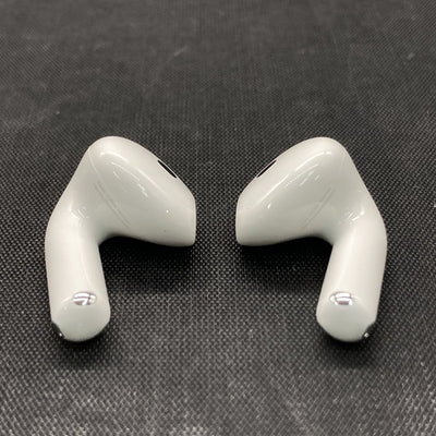 【中古】AirPods 4 MXP93J/A（アクティブノイズキャンセリング搭載）【秋葉原】