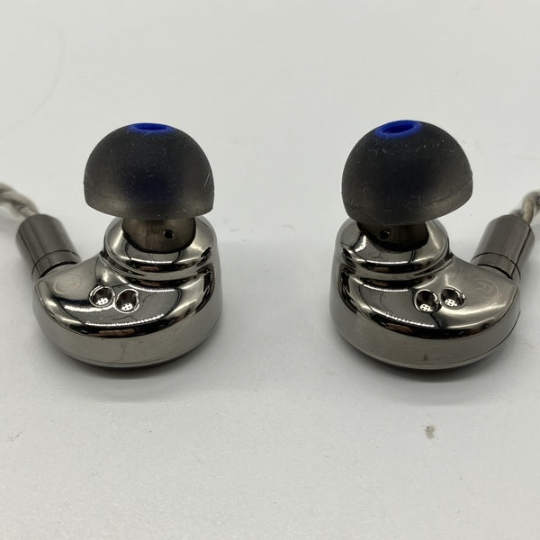 【中古】HAYABUSA ULTRA チタニウムグレイ【秋葉原】