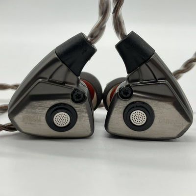 【中古】TITAN S グレー【日本橋】