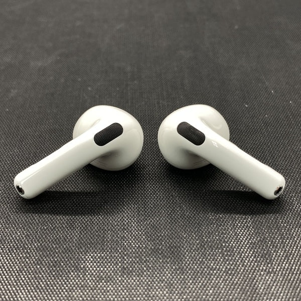 【中古】AirPods 4 MXP93J/A（アクティブノイズキャンセリング搭載）【秋葉原】
