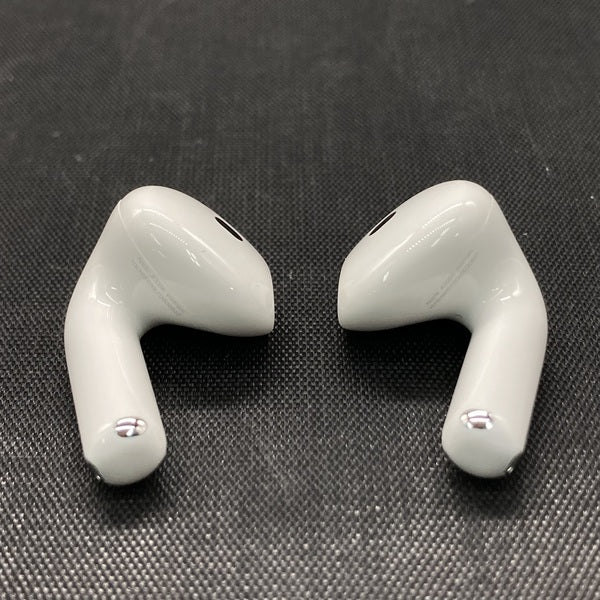 【中古】AirPods 4 MXP93J/A（アクティブノイズキャンセリング搭載）【秋葉原】