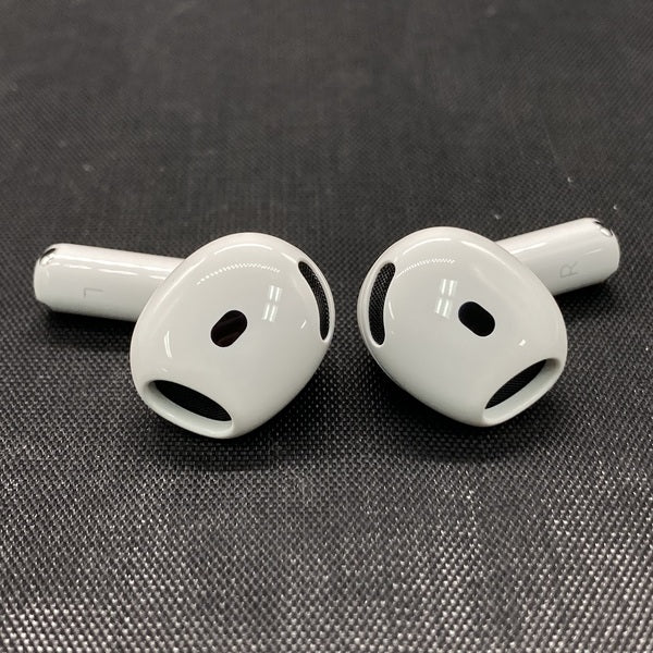 【中古】AirPods 4 MXP93J/A（アクティブノイズキャンセリング搭載）【秋葉原】