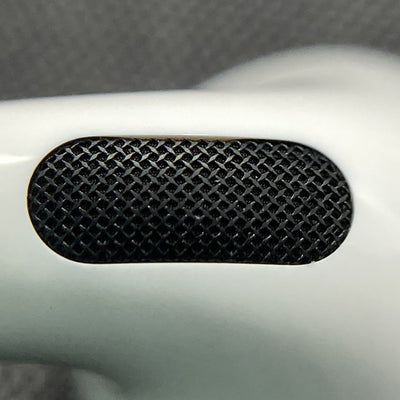 【中古】AirPods 4 MXP93J/A（アクティブノイズキャンセリング搭載）【秋葉原】