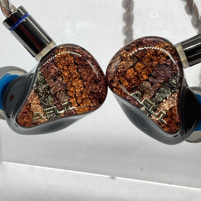 【中古】PERFORMER 8【秋葉原】