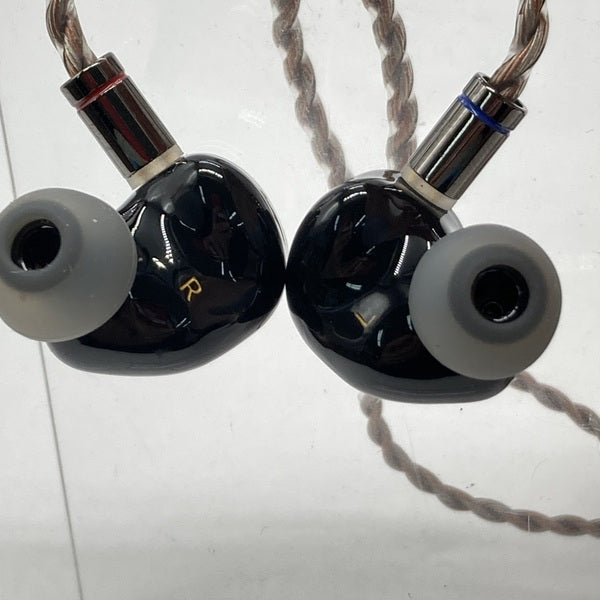 【中古】PERFORMER 8【秋葉原】