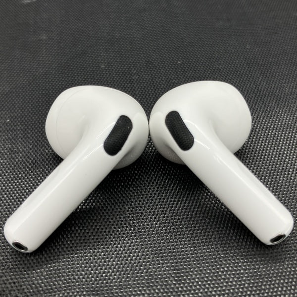 【中古】AirPods 4 MXP93J/A（アクティブノイズキャンセリング搭載）【秋葉原】