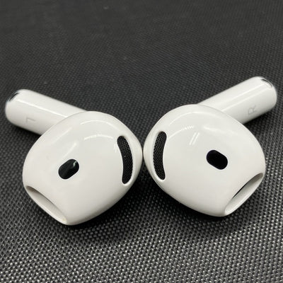 【中古】AirPods 4 MXP93J/A（アクティブノイズキャンセリング搭載）【秋葉原】