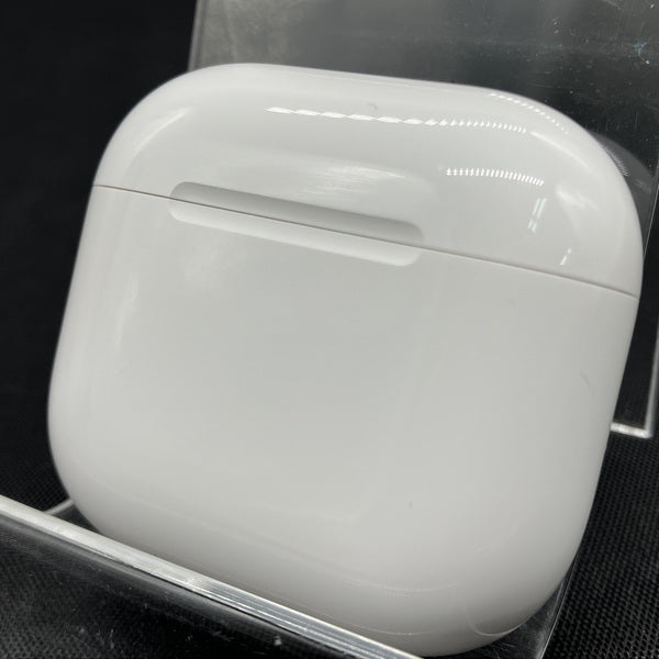 【中古】AirPods 4 MXP63J/A【秋葉原】