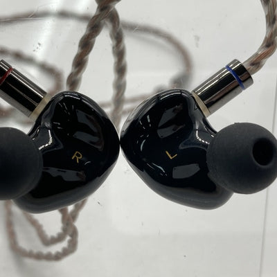 【中古】PERFORMER 8【日本橋】