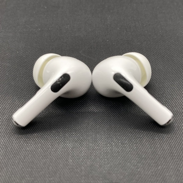 【中古】MagSafe充電ケース(USB-C)付きAirPods Pro(第2世代) MTJV3JA【秋葉原】