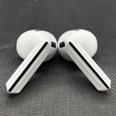 【中古】Galaxy Buds3 ホワイト 【SM-R530NZWAXJP】【名古屋】